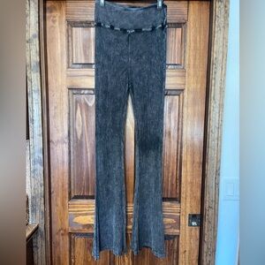 Year of Ours waffle Women's High-Waist Flare Pants burnished Charcoal M